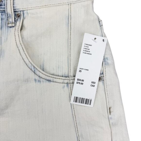 NWT BDG UO Carrie High-Rise Roll Hem Denim Short Sz 25 Ivory Combo - Picture 5 of 8